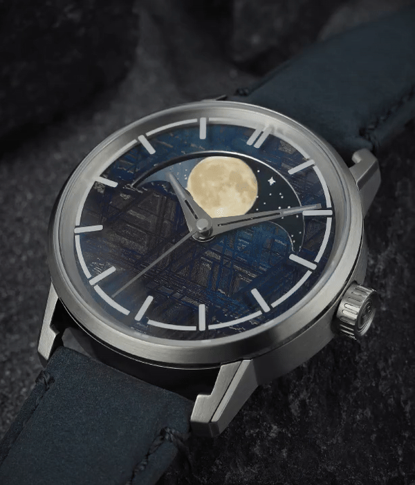 活動報告] 神秘の月が輝く【隕石文字盤のムーンフェイズ】腕時計