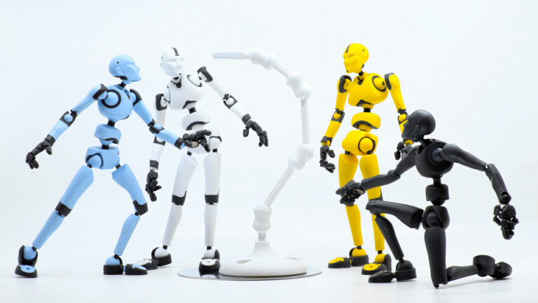 Stickybones｜一度触れば誰もが虜に。仕事に遊びに使える魔法の