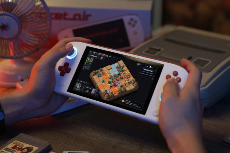 活動報告] レトロデザインのAndroidゲーム機が登場