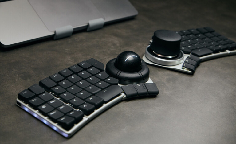 【分割キーボード】　NayaCreate キーボード本体 キャリングケース付き 分割キーボード】 NayaCreate キーボード本体 キャリングケース付き